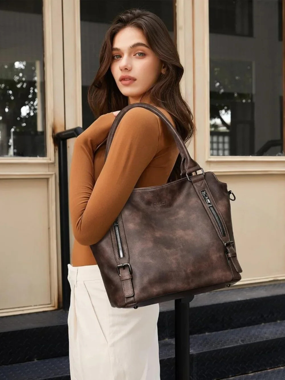 Spacious Hobo Handbag for Women | Stylish Large Purse with Multiple Pockets